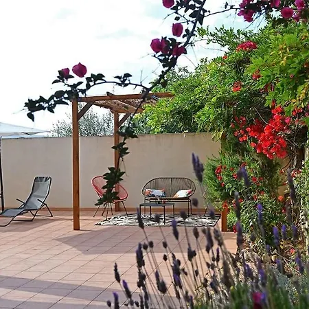Apartment 200mq Patio, L'oasi Di